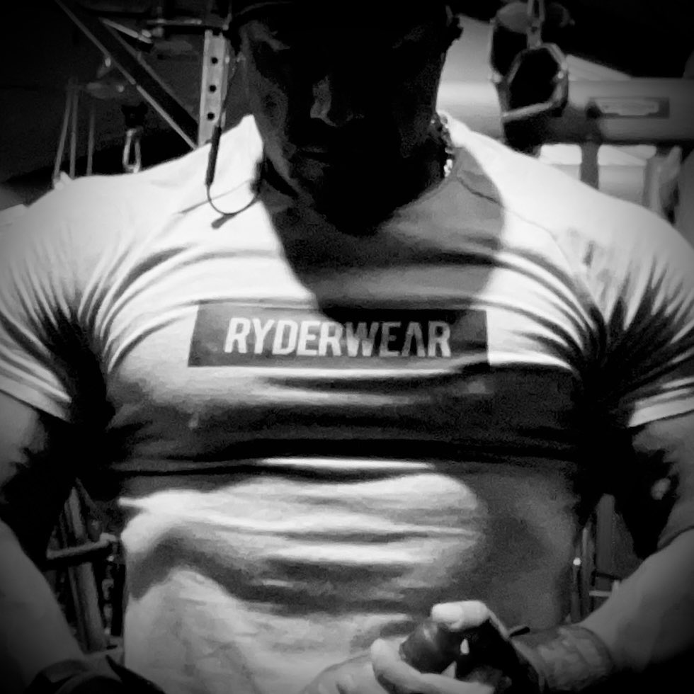 akafitbull's tweet photo. Sometimes the best workouts come from when you are feeling it the least! Dedication trumped motivation once again this morning (and an extra scoop of pre-workout didn’t hurt either!) 😉💪👊

#fitnessmotivation #fitnessjourney #bodybuilding #dedicationovermotivation #workout https://t.co/k1JwYOwK97
