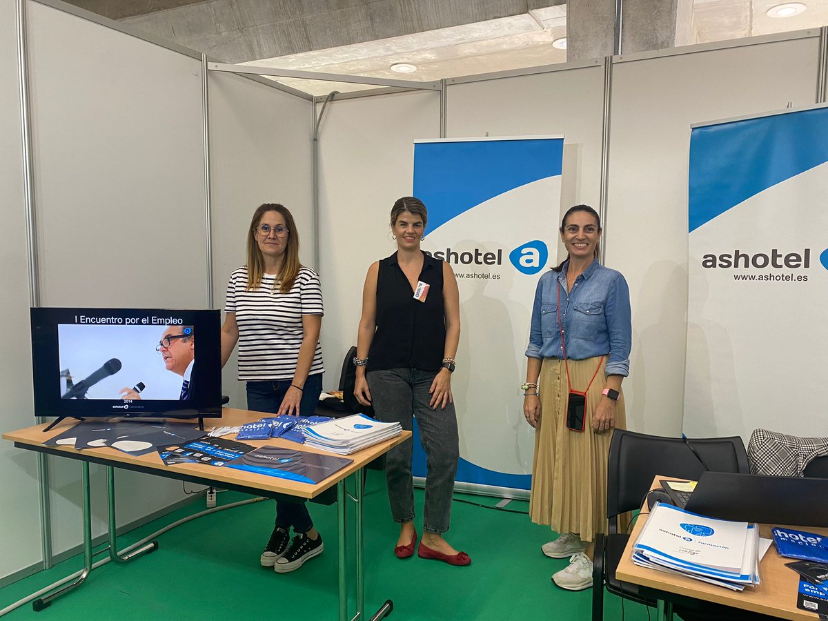 Ashotel's tweet photo. 📸 ¿Quieres trabajar en el sector hotelero? Hoy y mañana estamos en #Empleoland, la Feria de Empleo del @CabildoTenerife, @recintoferialtf, para mostrarte las ofertas del sector. ¡Visítanos en el estand 5 y te asesoramos! Entrada gratuita.
📅26/27 octubre
🕘10:00-19:00 horas https://t.co/Qrvs4lGgIa