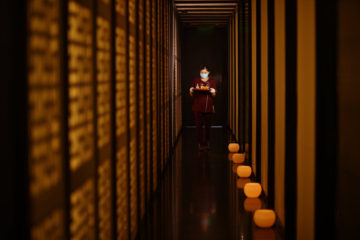 Lodhidelhi's tweet photo. Take a midweek pause to embark on a journey of wellness over rejuvenating rituals in discreet extravagance. A sojourn at The Lodhi Spa is the perfect antidote for the stresses of everyday life.

#TheLodhi #LeadingHotelsoftheWorld #TheLodhiMoments #ExperienceTheLodhi #TheLodhiSpa https://t.co/FDRpdCDAxd