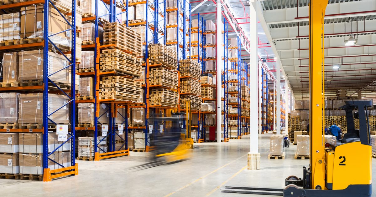 MichaelSinger12's tweet photo. The national average cost to lease warehouse space increased 42% since 2019 per @Newmark research. Rent has been the biggest driver, but non-rent expenses contributed to the pain. #holymoly #overdueforcorrection  https://t.co/kPqwQ1Sci3 https://t.co/PP5haHBB3s