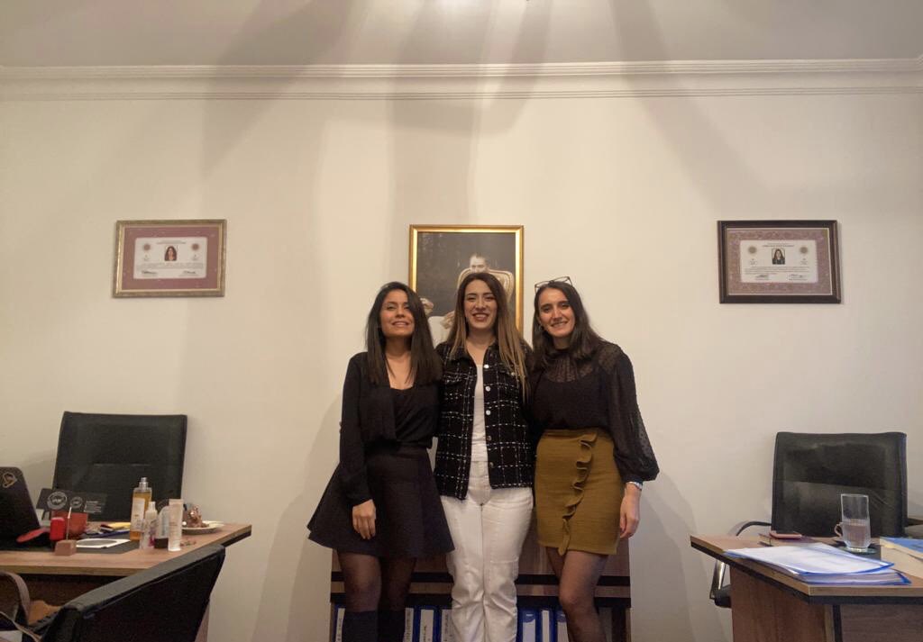 Canım dostum Av. Gamze Mert ve sevgili ortağı Av. Yağmur Ünsal Karaşen’in kurmuş oldukları Ünsal&amp;Mert Hukuk ve Danışmanlık ofisini ziyarette bulundum. 

Meslek hayatlarında başarılar dilerim. Hayırlı olsun Sevgili arkadaşlarım.