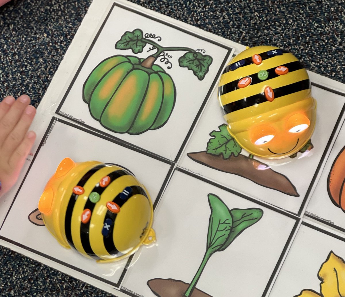 EastJordanSTEM's tweet photo. Our youngest learners explored robotics and directional coding with the #BeeBots today! #EJProud #KindergartenSTEM #ejrocks https://t.co/lkBM4MVz8o