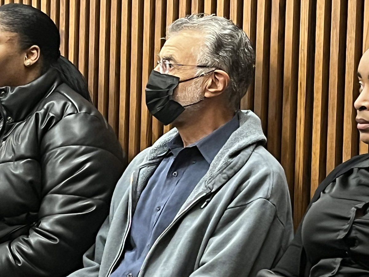 ReporterHannah's tweet image. Former Cleveland Mayor Frank Jackson just showed up at court. The trial of a man accused in his grandson’s death is about to begin. Catch up on the case we featured in our podcast here: cleveland19.com/2022/05/25/dar…