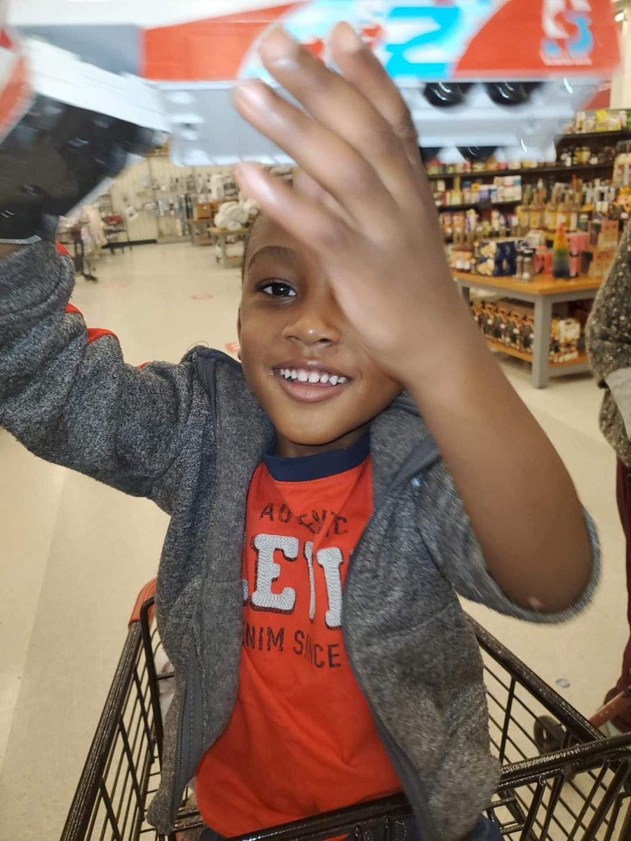 Trendyviews's tweet photo. Boy in a suitcase finally has a name. So heartbreaking. What a sad story. Mom, Dejuan Anderson murdered him. His Dad has been looking for him for 3 years. His Birthday was yesterday. Happy 6th Birthday Cairo 🎂 🥳 🎉 #CairoJordan 
@CoffindafferFBI @ISPSellersburg https://t.co/glmeUElkA3