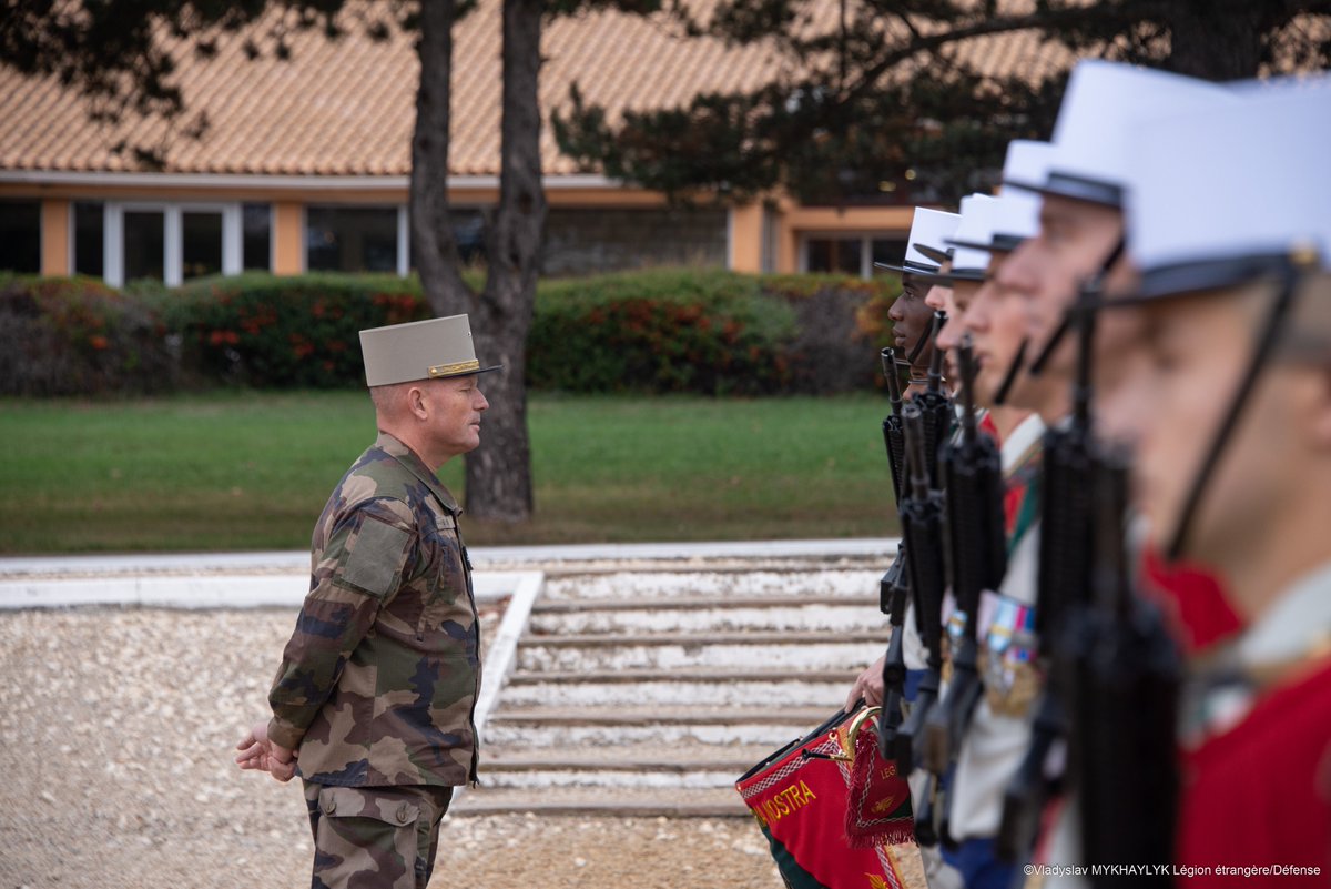 CDC_2eREG's tweet image. Du 24 au 25 octobre, le général de brigade Alain Lardet commandant la Légion étrangère a rendu visite aux sapeurs légionnaires de montagne du #2REG.