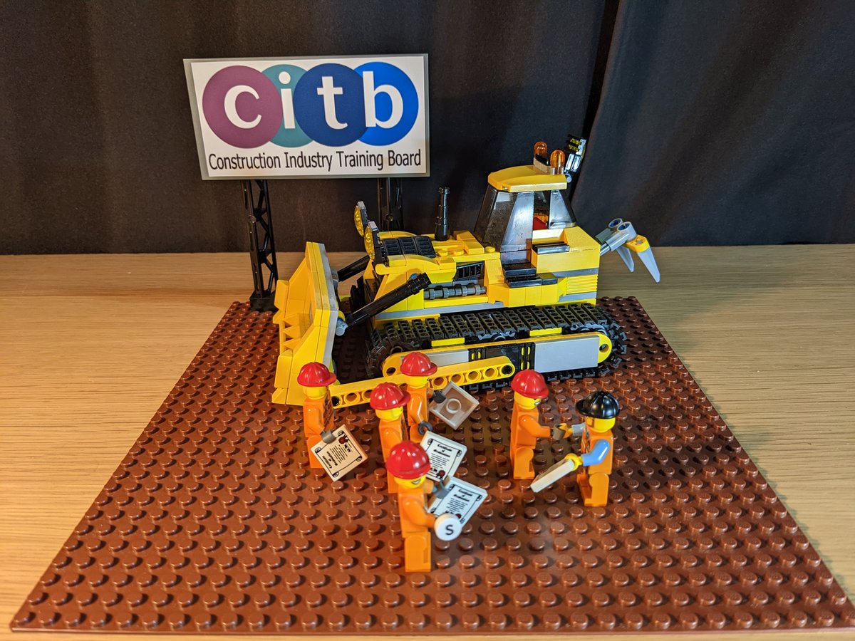 hpFoundations's tweet photo. And check these lovely LEGO models out, built at Foundations Live by BrickBox for @CITB_UK, @hobsonporter and @Jewson
#ConstructionTradeEvent #ConstructionNetworking #LEGO #FoundationsLive https://t.co/RTndJfaRrO