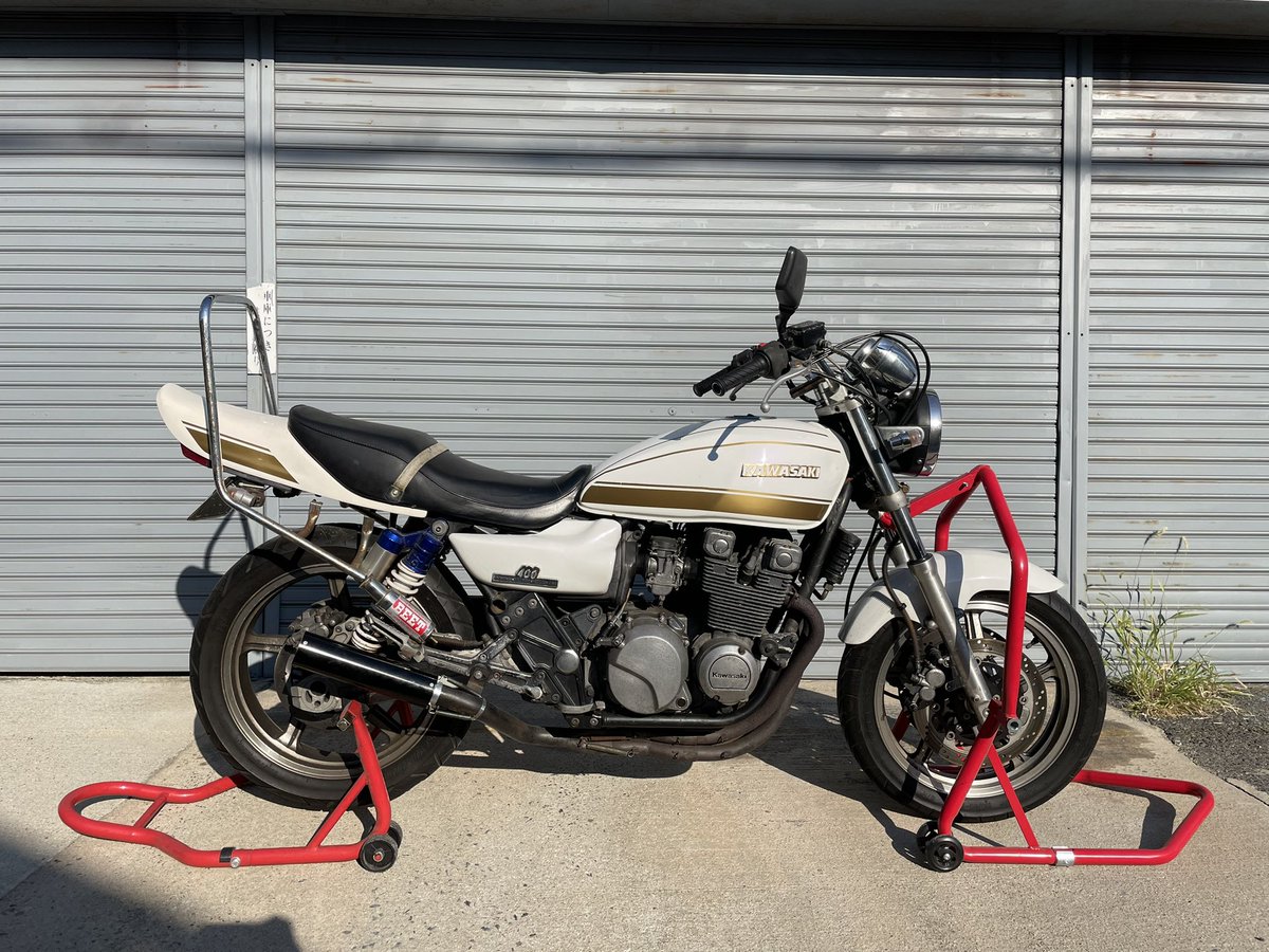 _R_bike's tweet photo. ゼファー400 売ります😁
一括70万円になります。

かなり引き締まった状態の良い車体になります♪

詳細画像4枚目ご確認ください。
始動動画リプ欄ご確認ください。
#ゼファー400売ります #ゼファー売ります #XJR400売ります #XJR売ります https://t.co/0L0l7AeSR7