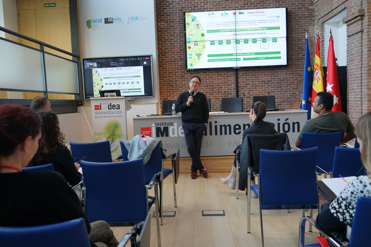 📢Ayer inauguramos el Programa de #Emprendimiento para Investigadores de la #Alimentación con @ImdeaAlimenta e <a href="/_ivoro/">ivoro</a> 🍎
➡️¡7 equipos cargados de ilusión y con ideas #innovadoras comienzan su camino #emprendedor!
Orgullosos de celebrar esta segunda edición 👏