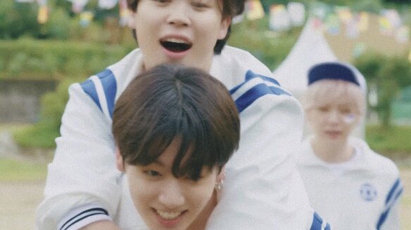 jikookalbum's tweet photo. they’re so cute 😭 https://t.co/bb7UWSSEkF