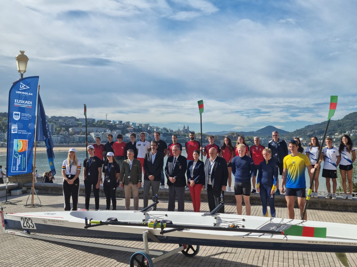 federazioa's tweet photo. [Eus] Gaur goizean aurkeztu da asteburuan Donsotian jokatuko den Europako Txapelketa.
[Cas] Hoy a la mañana se ha presentado el Campeonato de Europa que se va a celebrar en Donostia.
@kirolaknet @GipuzkoaKirolak @fed_esp_remo @Worldrowing_AC https://t.co/8VK1YguVkj