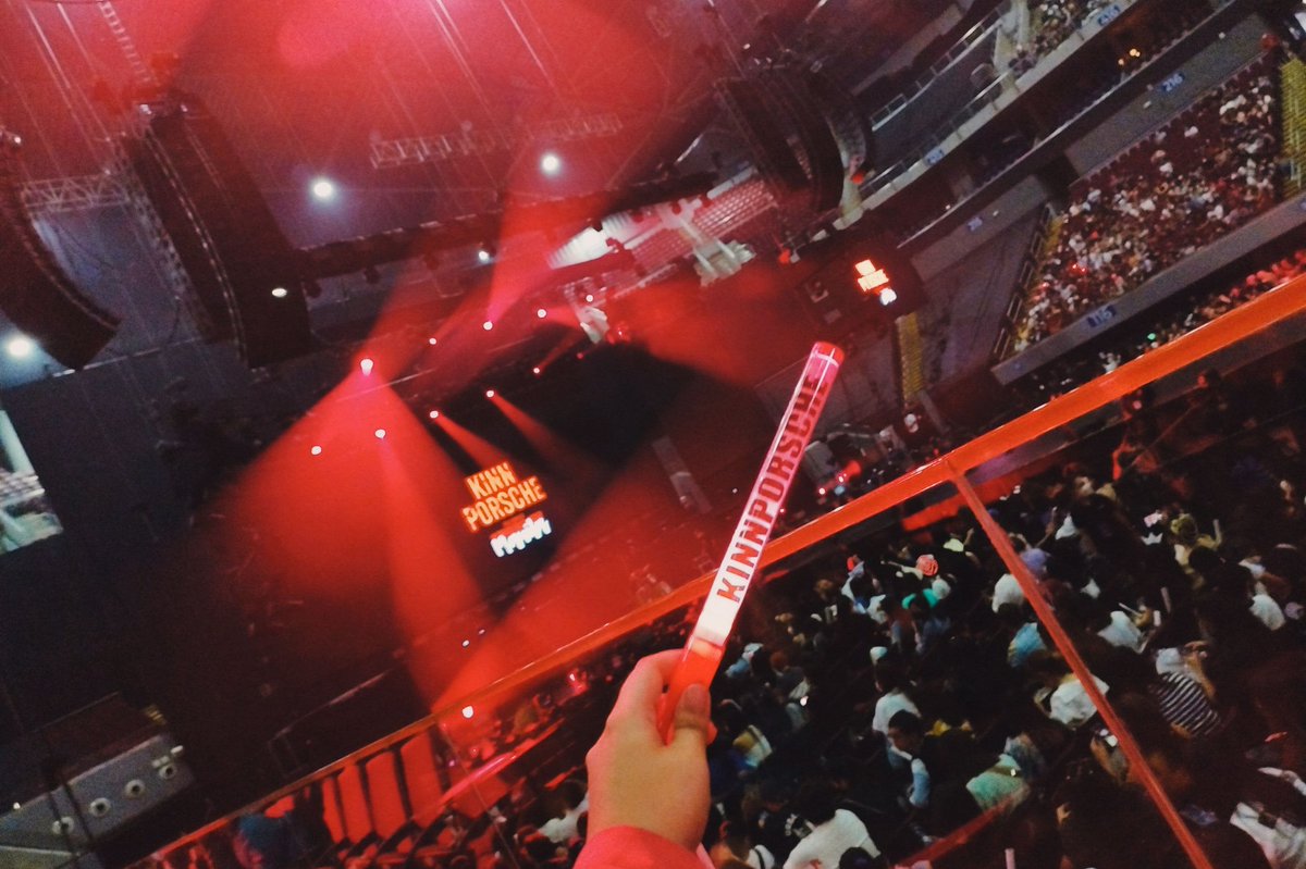 taewoobff's tweet photo. 𝘯𝘪𝘨𝘩𝘵 𝘰𝘧 𝘮𝘺 𝘭𝘪𝘧𝘦 ✨🌃

📸: @formywichapas 
#KPWorldTourManila https://t.co/wvLgopqjjl