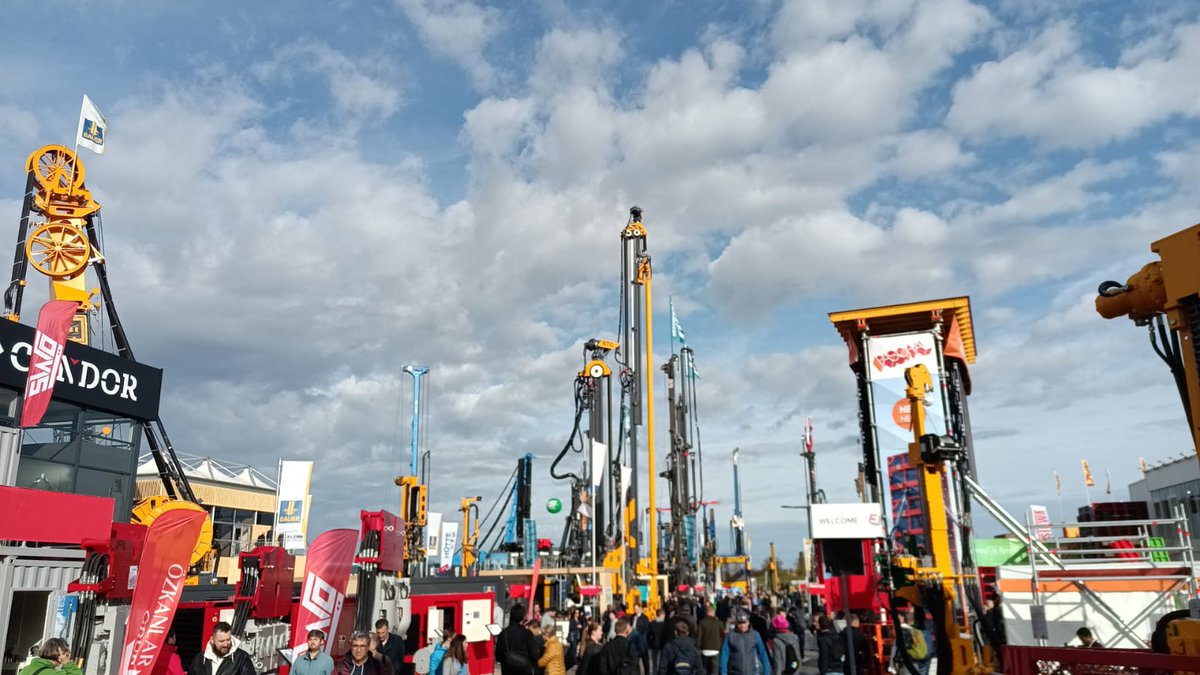 Menard España tweet media