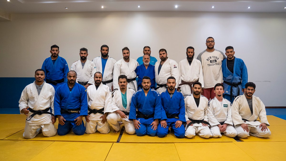 🟢 تحليـل هيكلهــا الزمنـي
🟢 العوامل المحددة للأداء
🟢 تطبيقـات عـلـى اللعبـة 

🔚 ختام "الدورة التمهيدية لمدربي لعبة الجودو" التي أقيمت في مدينة الرياض على مدار 10 أيام 📸👇