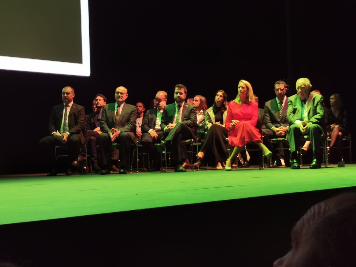 eDiversa_es's tweet photo. Ayer por la noche se celebró la 27ª Nit de l’empresari, que organiza anualmente la Patronal Cecot.

¡Felicidades a todos los premiados!

#NitCecot #ReconocimientoEmpresarial #eDiversaGroup https://t.co/lU8ESokNER