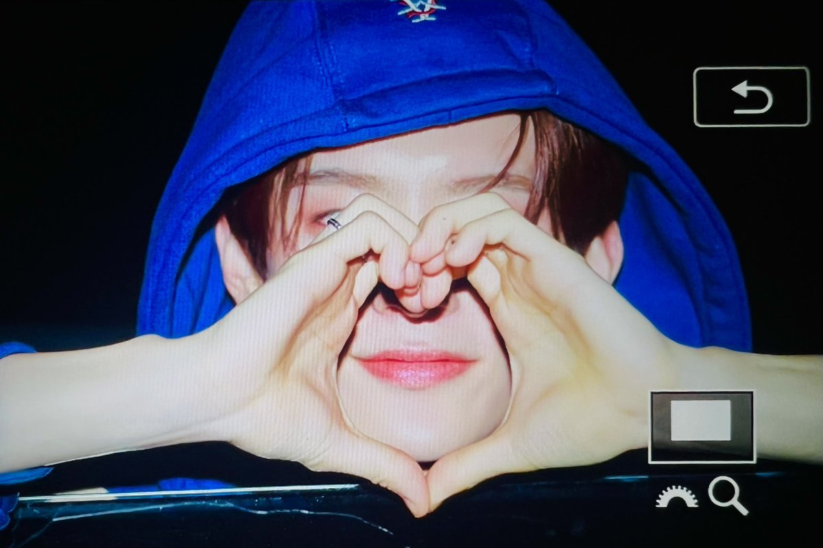 Playtag_125's tweet photo. 221026 영원한 쇼챔 명MC! 수고많았어🫶🏻
#베리베리 #VERIVERY #유강민 #강민 #KANGMIN #세상존잘유강민 @by_verivery https://t.co/6Jsv48pTM5