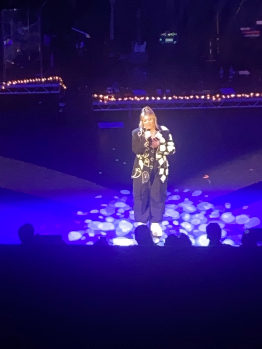 ChuffingBint's tweet photo. @EllaHenderson The ghost blazer is EVERYTHING !! You were 🔥🔥 https://t.co/EgOwtZlTUf