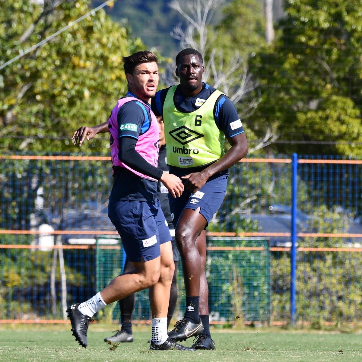 v_varenstaff's tweet photo. 🔹🔸
来シーズンに向けレベルアップするためにトレーニング⚽️
🔹🔸
#vvaren #vファーレン長崎 #長崎 #正々道々 #soccer #football #サッカー #jleague #Jリーグ

https://t.co/BJrzqFQOgm https://t.co/Ixfv1MjvVM