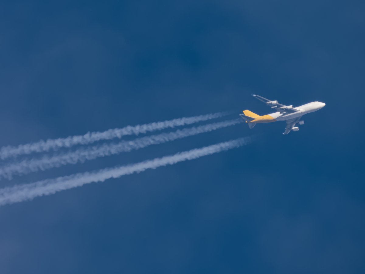 DLNetherlands's tweet photo. Atlas Air ⬜️🟨 #CMB312
Boeing 747-46N(F) 🇺🇸N454PA
Dover Air Force Base -> Rzeszow Airport 🇺🇸🇵🇱

Another flight loaded with military supplies destined for 🇺🇦Ukraine overhead the Netherlands at 35,000ft 🇳🇱.

#A5823E #NLspot @scan_sky @haveVglass @air_intel @DefenceGeek #Ukraine https://t.co/InXzYj9u7Y