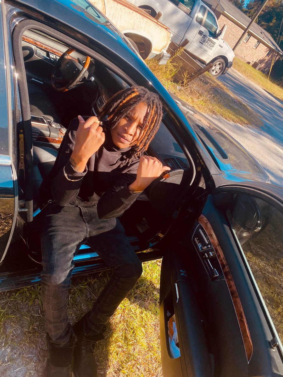 LitOnek's tweet image. I’m back &amp;amp; better ⏱