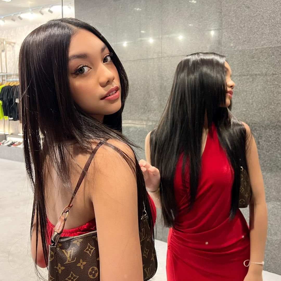 fantasihotartis's tweet photo. Rambut panjangnya sampe susu https://t.co/qcxcXGr6VY