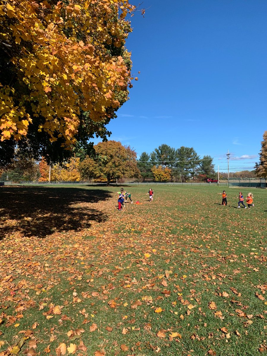 PlankNorthPE's tweet photo. Opposite Universe with grades k-2 #Greattobeoutside #kidsplayingtogether @PlankNorthPride https://t.co/LSKvm313QR