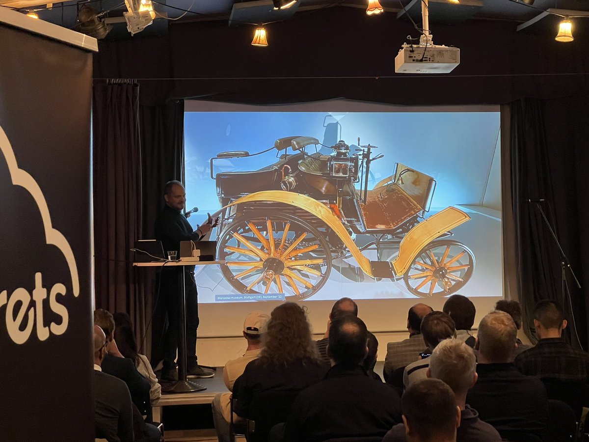jefutte's tweet photo. Next up at #Cloudburst, @iamalexmang showing the best of Container Apps and Dapr - and cars, oooold cars 🚗

#Azure #Cloudburst @AzugSweden @azugdk https://t.co/90TEBSAp9R