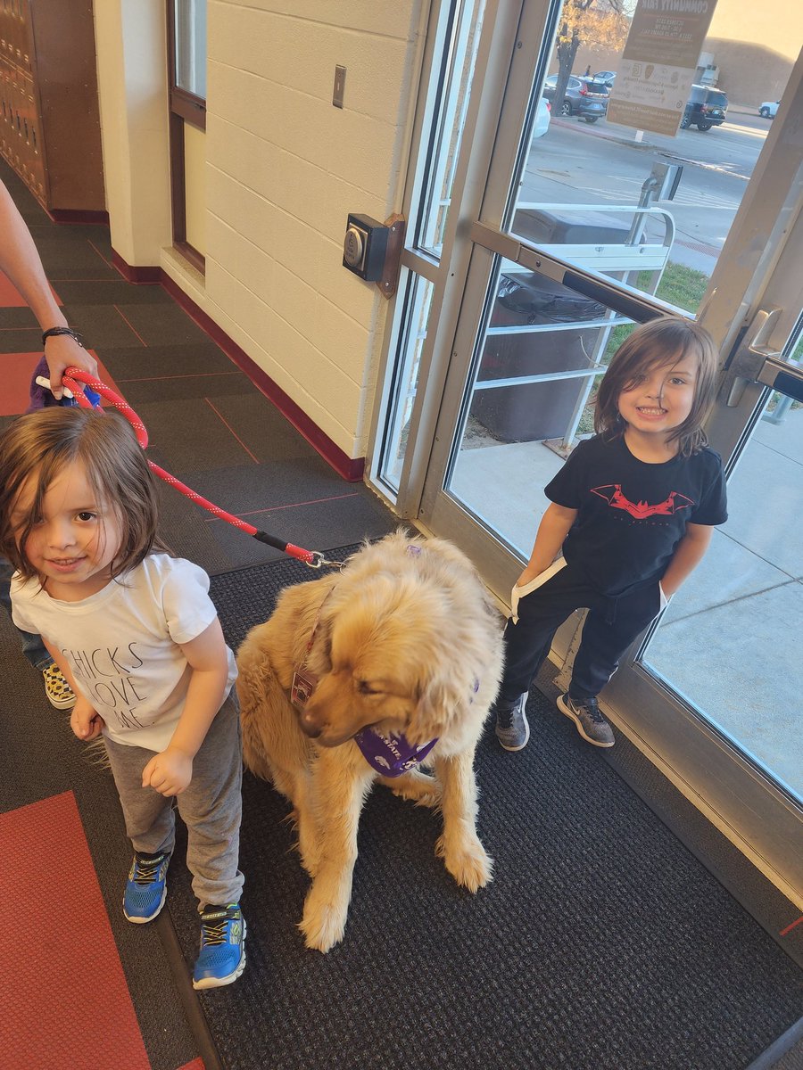 kinderflamingos's tweet photo. These future phoenix had a great time at our community fair last night! Love when I get to mix together my 2 passions, being their mommy and teaching my little phoenixes! Thanks to all who made this happen! #riseup #littleleaders #futurephoenix #communityresourcefair https://t.co/MoSYgQCFdK