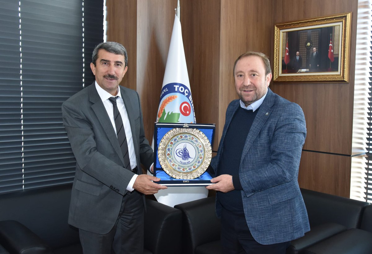 huseyinozturk_1's tweet photo. Gıda ve Kontrol Genel Müdürü Sn. Dr. Durali Koçak ve TAGEM Genel Müdürü Sn. Dr. Metin Türker’e (@dr_metin_turker ) Genel Merkezimize yapmış oldukları iade-i ziyaretleri dolayısıyla teşekkür ederiz. https://t.co/BZxkoJo74V