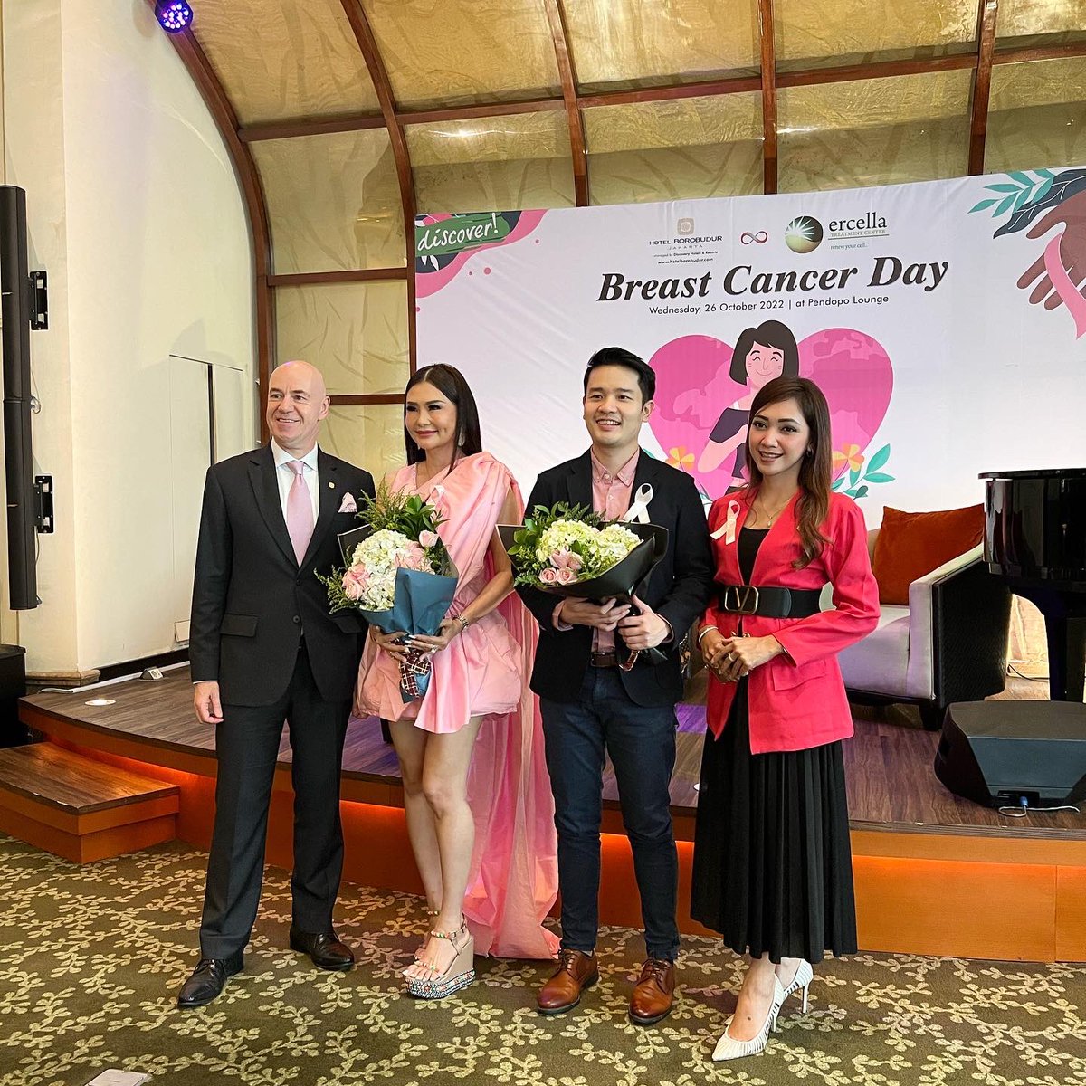 htlborobudurjkt's tweet photo. We are proudly present to you our amazing collaboration with @ercellaclinicofficial @ercellaclinic on this Breast Cancer Day at Pendopo Lounge, 26th October 2022. A great talkshow about women’s health and learn the story from breast cancer survivor! https://t.co/jEffnNGstb