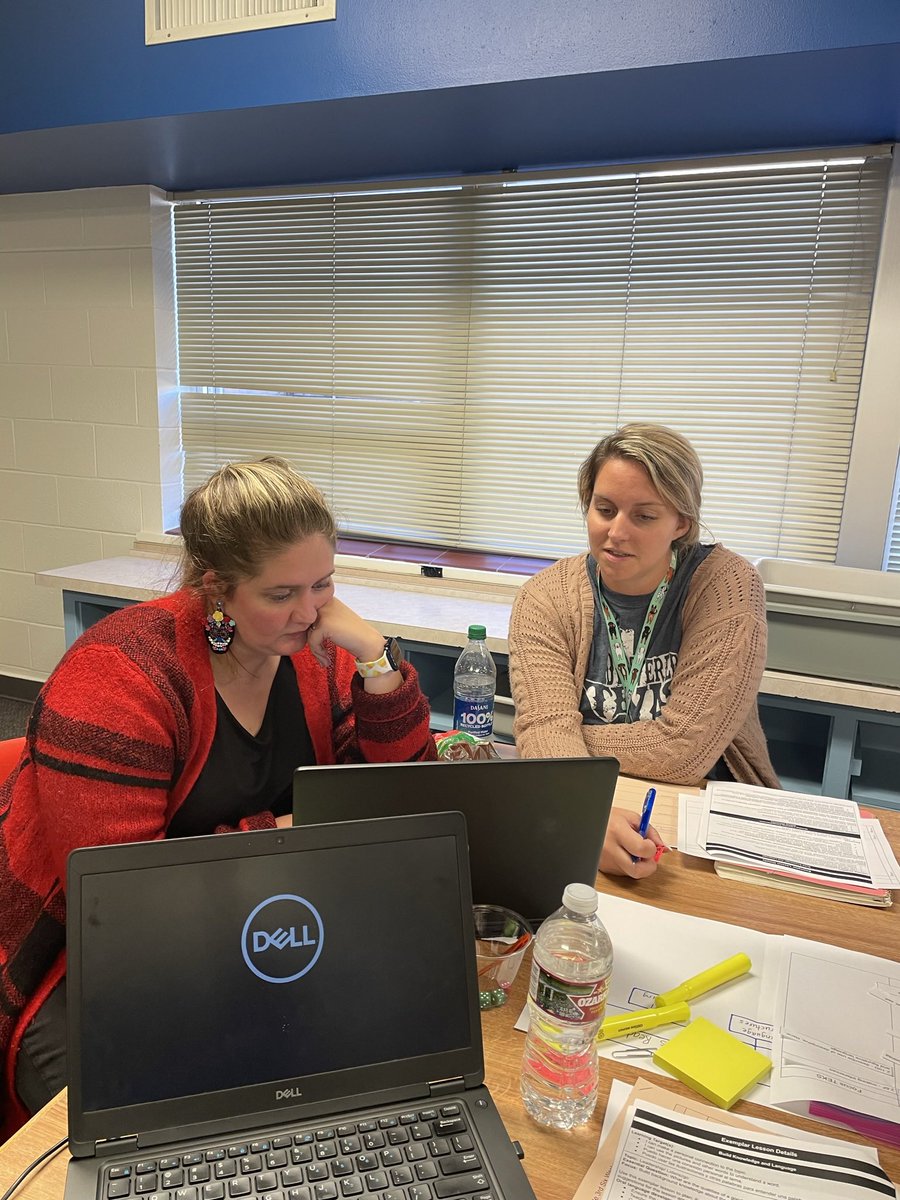 KathyGYoung's tweet photo. @ASJohnston1 second grade team growing in our understanding of the language arts curriculum @iInstructIrving #ContentInAction #PowerOfUs
#Relentless https://t.co/wURqgAFap2