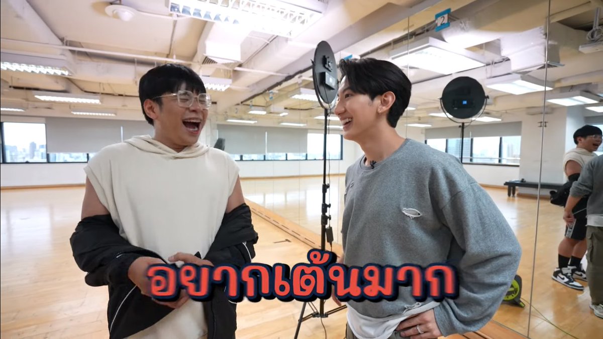 toptap_archive's tweet photo. TOPTAPTALK EP25 | ท็อปแท็ป พาดูเบื้องหลังรายการ BMC Way เพื่อนๆเพียบ!!
🔗https://t.co/kKFTeRKcky
#Toptap_jirakit #โอลลี่ไทป์
@Toptap_jirakit #Toptaptalk https://t.co/36WlvDXEuZ