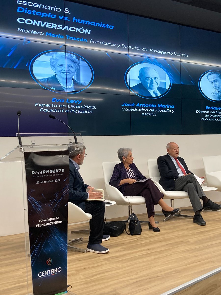 ThinkingHeads's tweet photo. 💬 #JoseAntonioMarina: “Debemos ser la conciencia educativa de la sociedad (…) Toda persona, organización y sociedad para sobrevivir necesita aprender a la misma velocidad a la que evoluciona el entorno”. #Top100conferenciantesTh1 💯 #DiveRHGente #8UpdateCentRHo https://t.co/qD0HGZbPwP