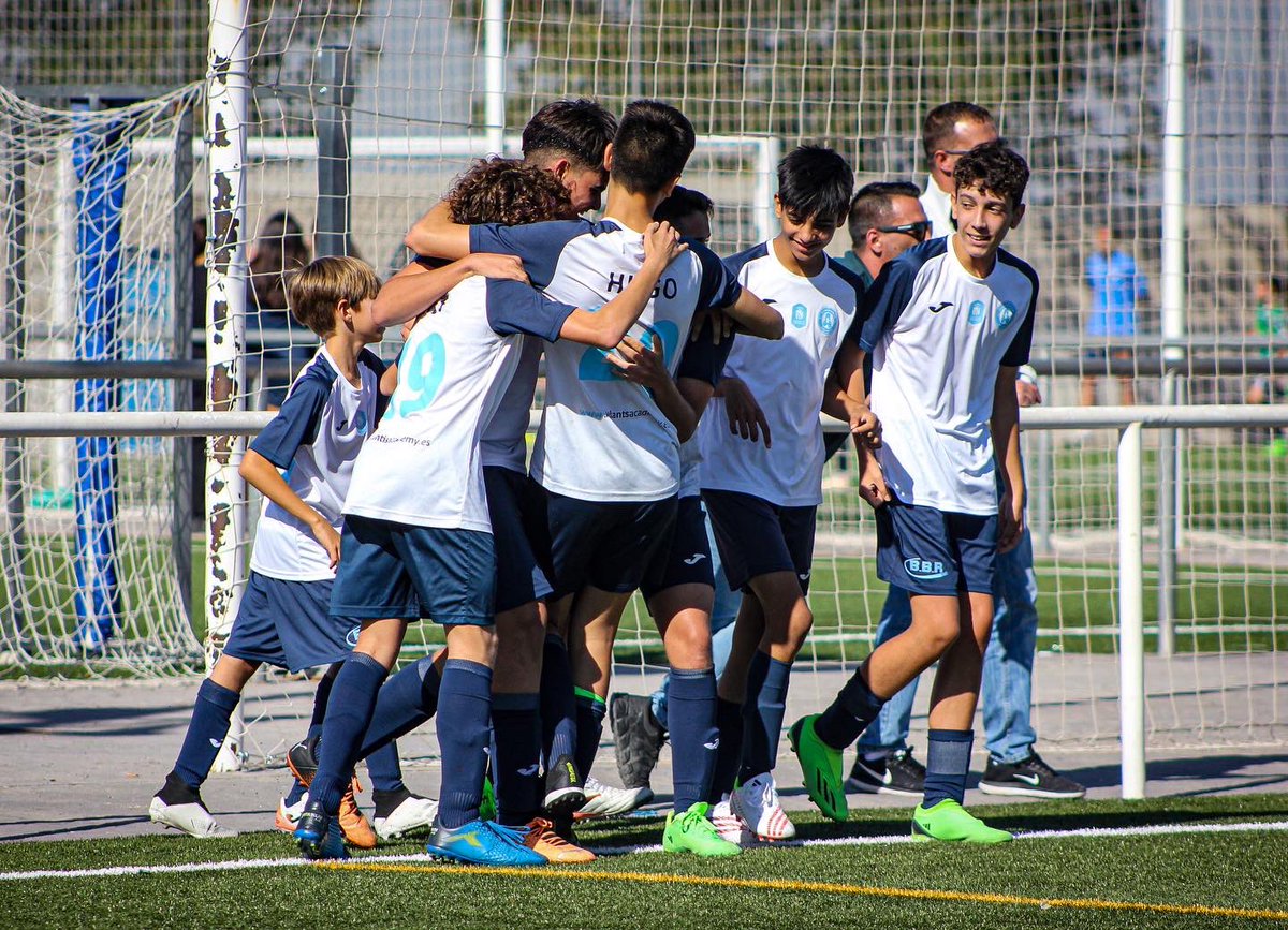 fuenlatlantis's tweet photo. 𝐂𝐚𝐝𝐞𝐭𝐞 𝐢𝐬 𝐨𝐧 𝐟𝐢𝐫𝐞 🔥💙

@fuenlatlantis 9️⃣-0️⃣ C.D. SP&amp;AL

Nuestro Cadete “A” sigue disfrutando por todo lo alto.

Tras haber ganado todos los partidos jugados, siguen peleando por ganarse el liderato y no bajar el nivel.

Sois enormes chicos, ¡Seguimos Atlantis! 😁💪🏼 https://t.co/o9jrK8eenA