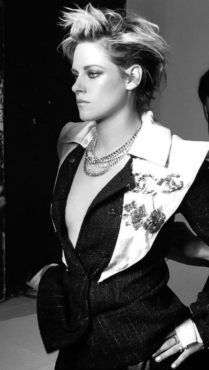SecondKristen's tweet photo. Kristen Stewart https://t.co/U7dO2blgXb