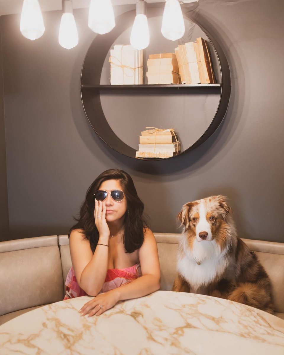 Caption this photo. ✍️