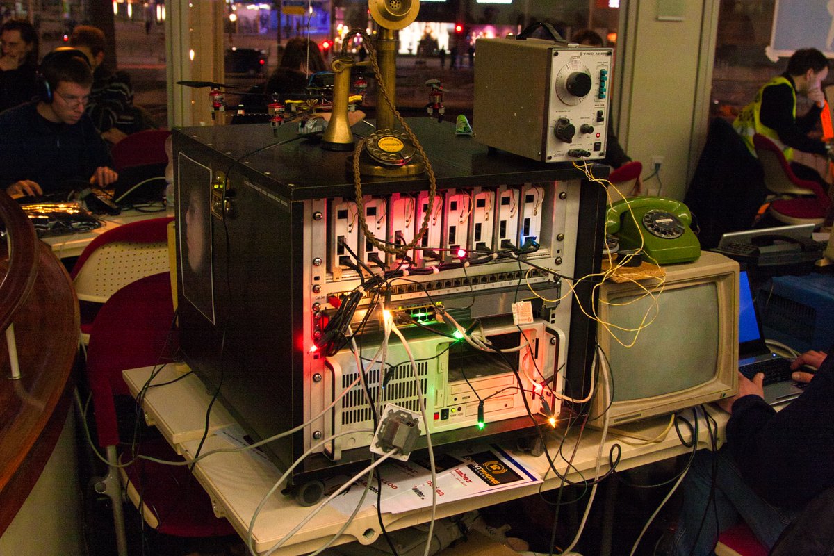hackerpics4223's tweet photo. 26C3 Chaos Communication Congress (2009) PBX System #linuxcallrouter #bcc #berlin #congress #hackercongress https://t.co/P6cDRkZNRl