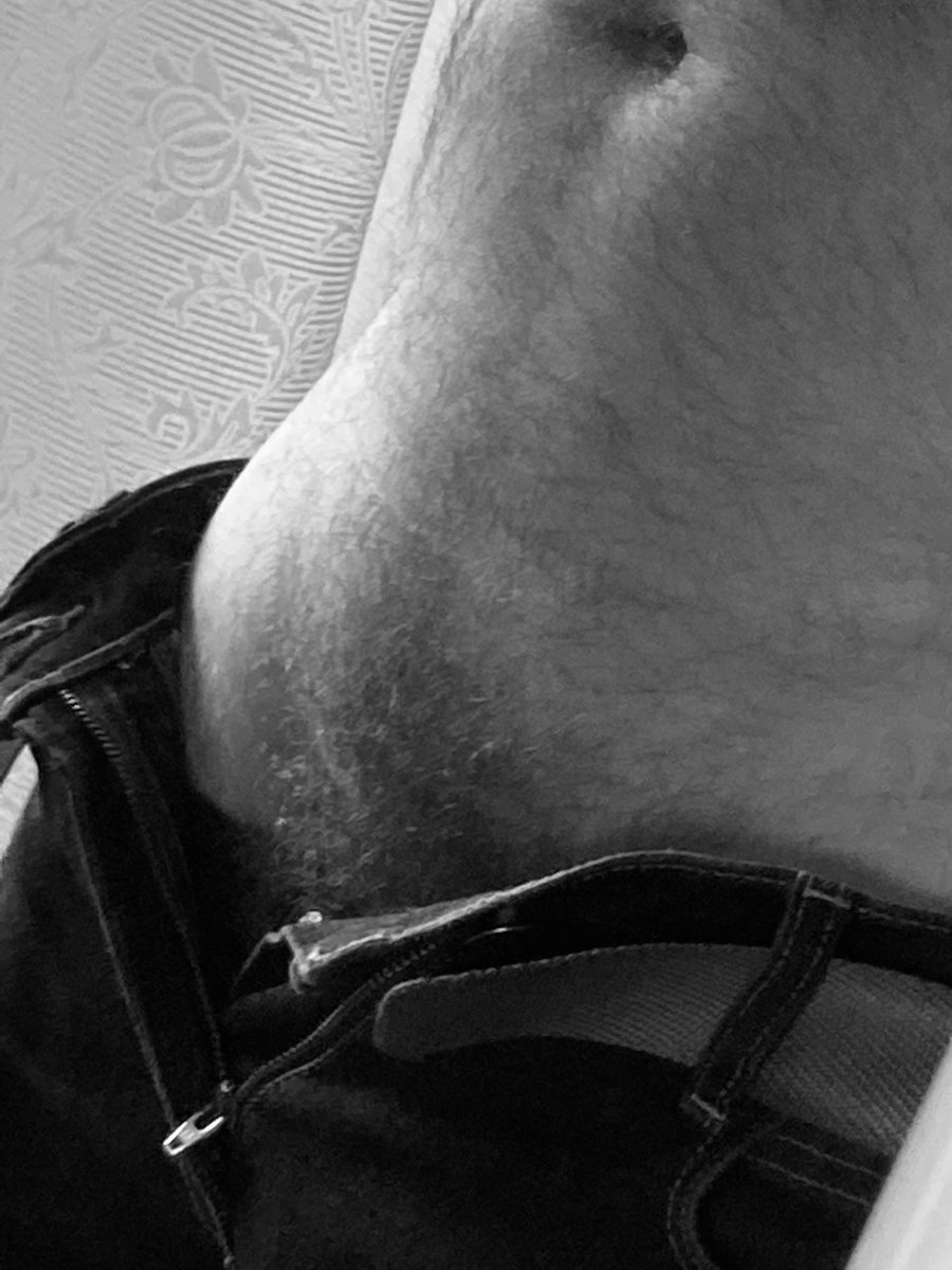 ToBe66848471's tweet photo. I hope some women like it hairy https://t.co/BucKP9WxRN