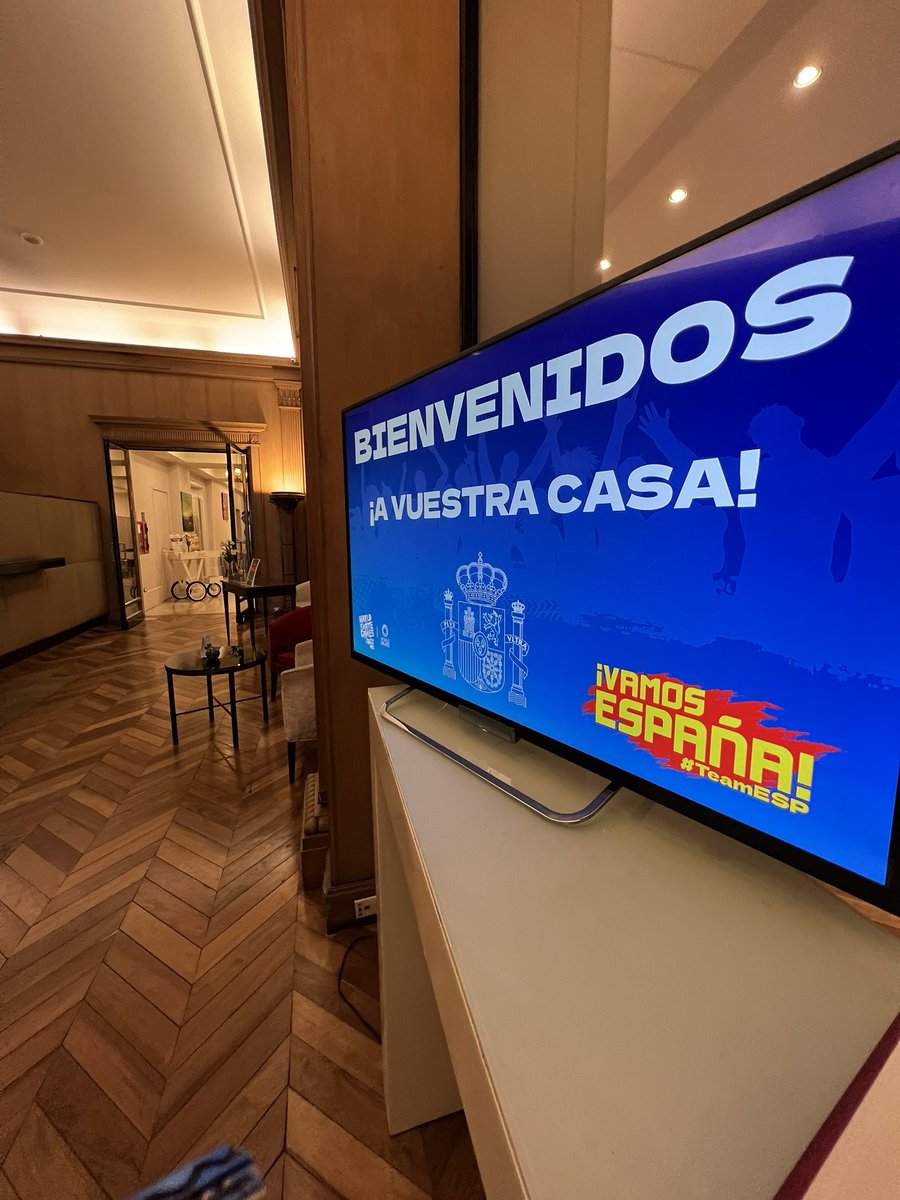 Copicyn's tweet image. Llegaron los #WorldSkateGames a la #Argentina y Copicyn se hizo presente en la sede oficial de #España , nuestros mejores deseos ! 🇪🇸 #teamESP #WSG2022