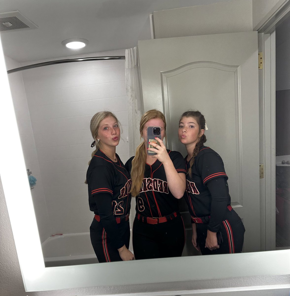 IT’S GAME DAY!!!! Wearing all black for the first day of COLUMBUSSSSS! I couldn’t be more excited 😆 🏆
<a href="/mga_softball/">Middle Georgia State Softball</a> <a href="/GhcSoftball/">GHC Softball</a> @GC_Sball <a href="/CoachBellamy4/">Kenneth Bellamy</a> <a href="/UWGSoftball/">West Georgia Softball</a> <a href="/ccgaathletics/">Coastal Georgia Athletics</a> @VStateSoftball <a href="/FCdeese/">On2 Consulting & Exposure</a>