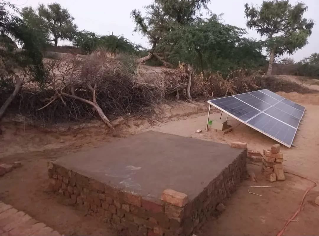 AnsarBurney's tweet photo. #Thar Water projects and Women Empowerment work of Ansar Burney Trust in Thar Sindh #Pakistan #SolarPowerWaterProjects #HumanRights #Peace #InterfaithHarmony #WomenEmpowerment #NoPoverty #Justiceforall #Humanity #StopHumanTrafficking https://t.co/u3r5H3fn9P