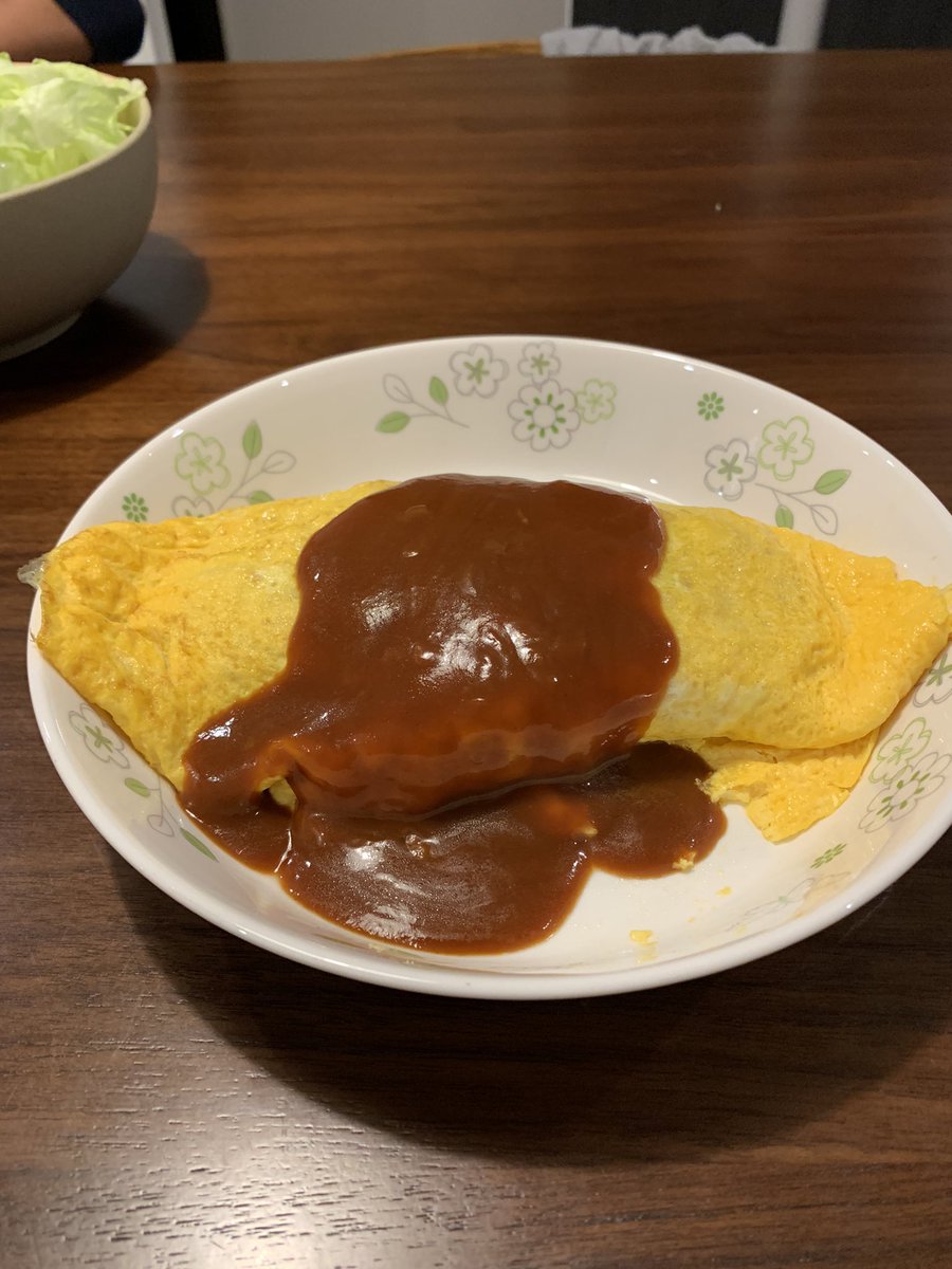 子守の日は必ずオムライスですが今日は上手くできたので！
娘も手伝ってくれたけど味噌汁作るの忘れた…