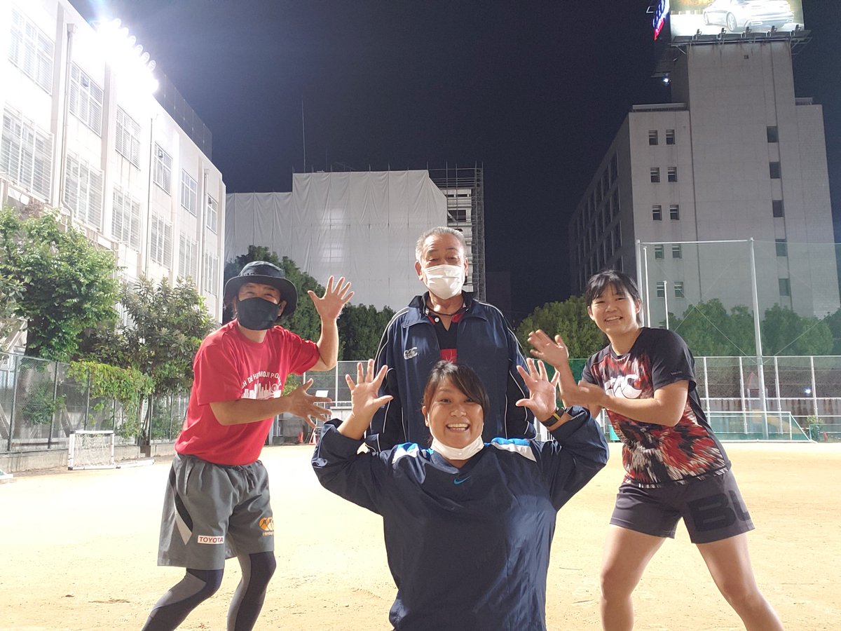HRS_Ladies's tweet photo. 兵庫レディース練習
10月27日(木)
コミスタ神戸
18時ぐらいより開始🏉

寒くなってきましたね。
一緒に走りましょ～😆
走ってるつもりやけど走れてない…でも、なぜか汗だくになってる(笑)楽しいですよ🎵
見学、体験お待ちしております
#女子ラグビー #ラグビー #兵庫レディース https://t.co/H5M9C97n0G