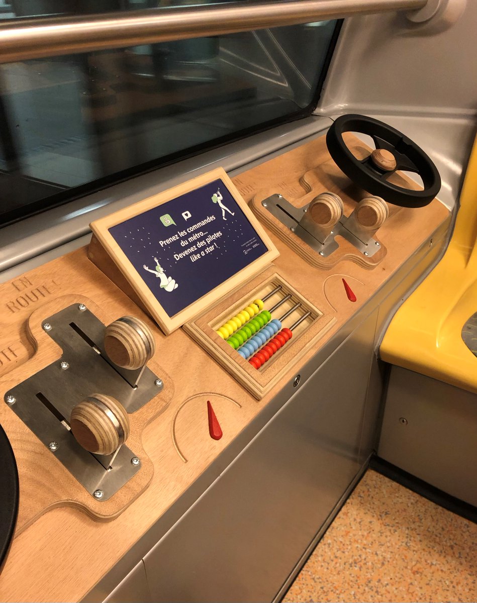 STARmeparle's tweet photo. Le réseau STAR à taille d'enfants ⭐

Profitez des vacances scolaires pour laisser vos enfants piloter le métro ! 
À bord des rames de la ligne a, découvrez 6 postes de conduite pour leur offrir l’illusion qu’ils pilotent le métro, rien que ça ! 🤩

@metropolerennes 
#rennes https://t.co/5E2TOYiCou