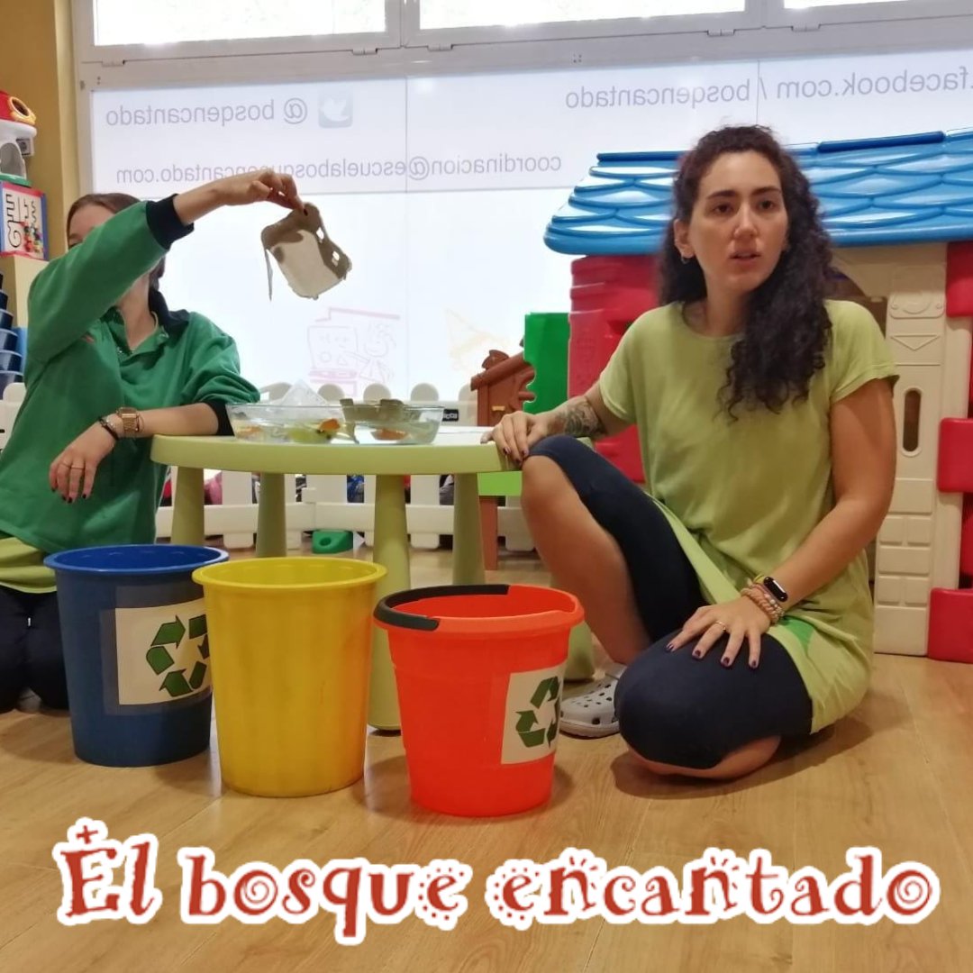 bosqencantado's tweet photo. 🌳¡En el #DiaMundialdelClima enseñamos a reciclar!♻️
En esta actividad enseñamos a los peques a reciclar con los cubos de colores 🚮 y simulamos un mar sucio y contaminado para enseñarles que no se tira basura al mar o que se recoge la basura antes que tirarla.😊
#DiadelClima https://t.co/SakRkExQXd