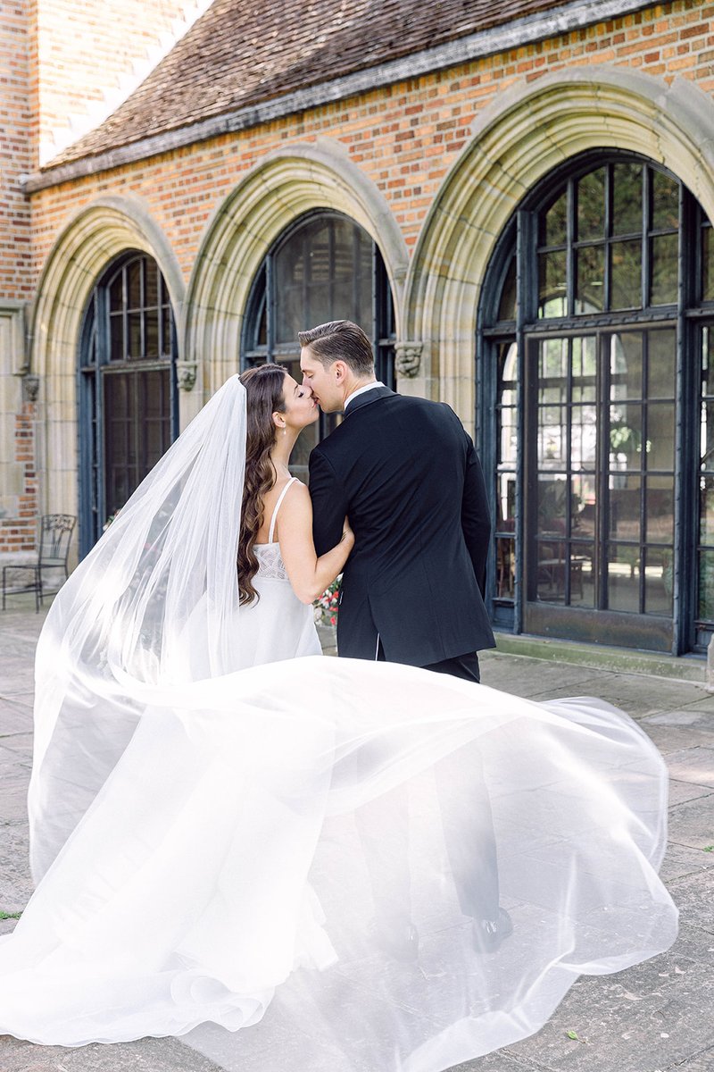 It's officially engagement season! Meadow Brook is the most stunning backdrop for your happiest day ever.
#meadowbrookhall #meadowbrookestate #meadowbrook #michiganweddings #michiganweddingvenue #michiganwedding #eventvenue #detroitweddings #detroitweddingvenue #engaged #ido