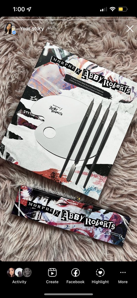 Rubyleighmakeup's tweet photo. look what came yesterday!! 👀 cannot wait to use ✨ @abbyrartistry @MorpheBrushes https://t.co/plFKYhZijH