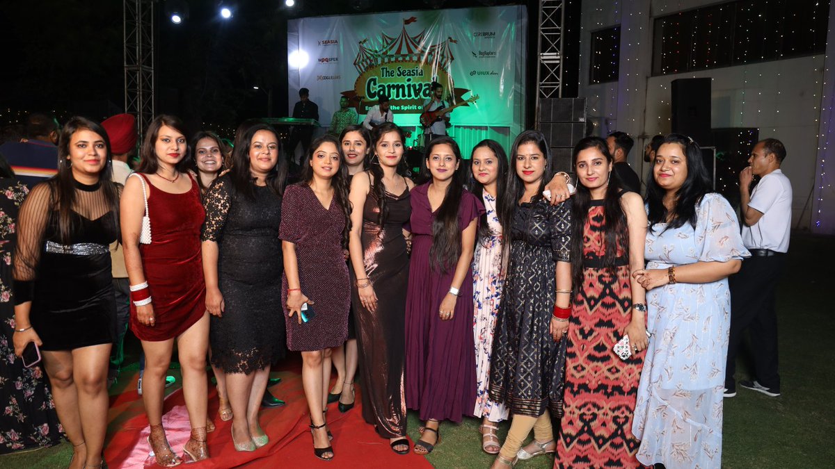 cerebruminfotec's tweet photo. #Diwali vibes are here.🪔🪔

We had a blast as the Soulsters band performed melodious #music. 😅

It was a great night filled with rocking #performances, get-togethers, and delicious #food.

See the pics. 😍

#HappyDiwali2022 #HappyDiwali #Diwali2022 #DiwaliSpecial #HappyDipawali https://t.co/Tmg4LZosR8