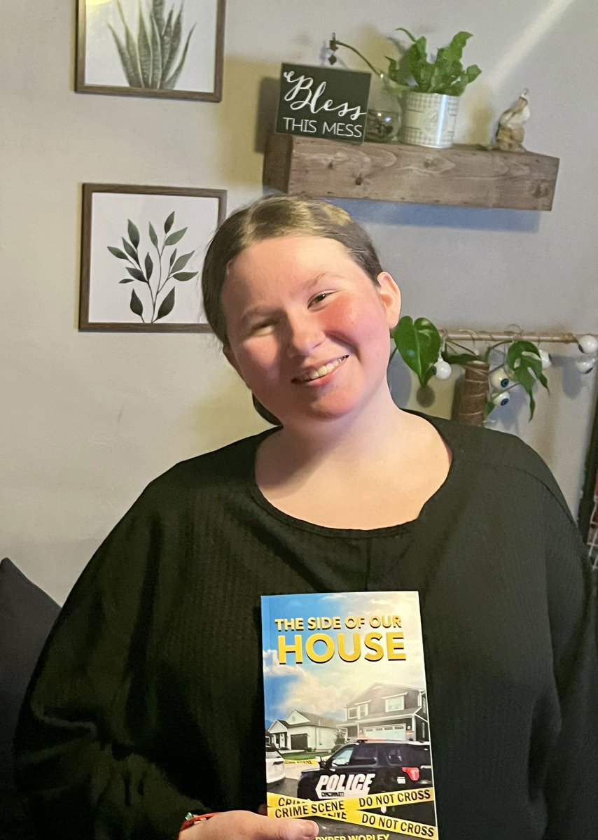 callalisha's tweet photo. Spreading the word of her first published book, https://t.co/2qQAy1jPaB?… The Side of Our House #YoungAuthor #PublishedAuthor #writer #lwritinglover #booklover #books #author #juniorauthor #writing #bookstoread #amazonbooks #buyherbook #authorscommunity #futurauthor #newauthor https://t.co/TVtwZagfpO