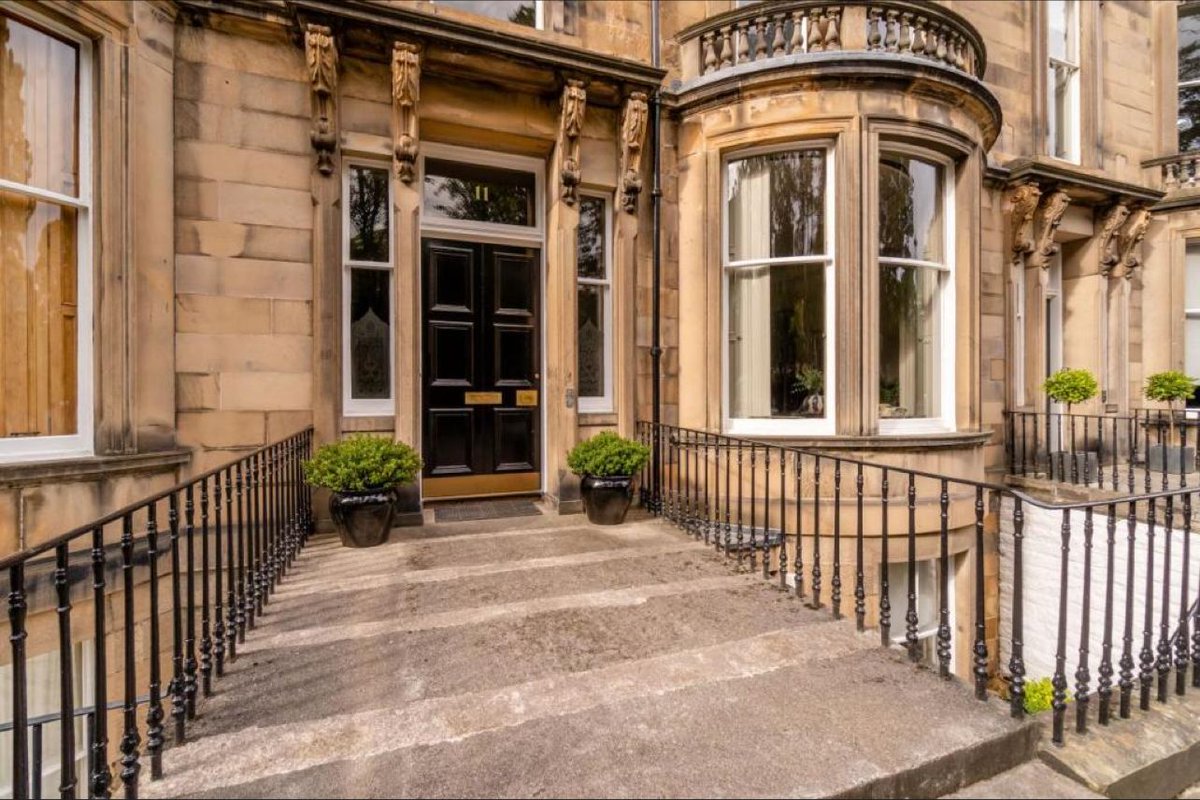 EllisonsProperT's tweet image. 🏡 “I instructed Ellisons because of the personal care &amp;amp; attention they offered &amp;amp; their obvious desire to achieve a great result for us. They did this, &amp;amp; assisted with the advice and execution of a purchase. They really did go beyond our expectations”. Learmonth Terrace Oct 2022