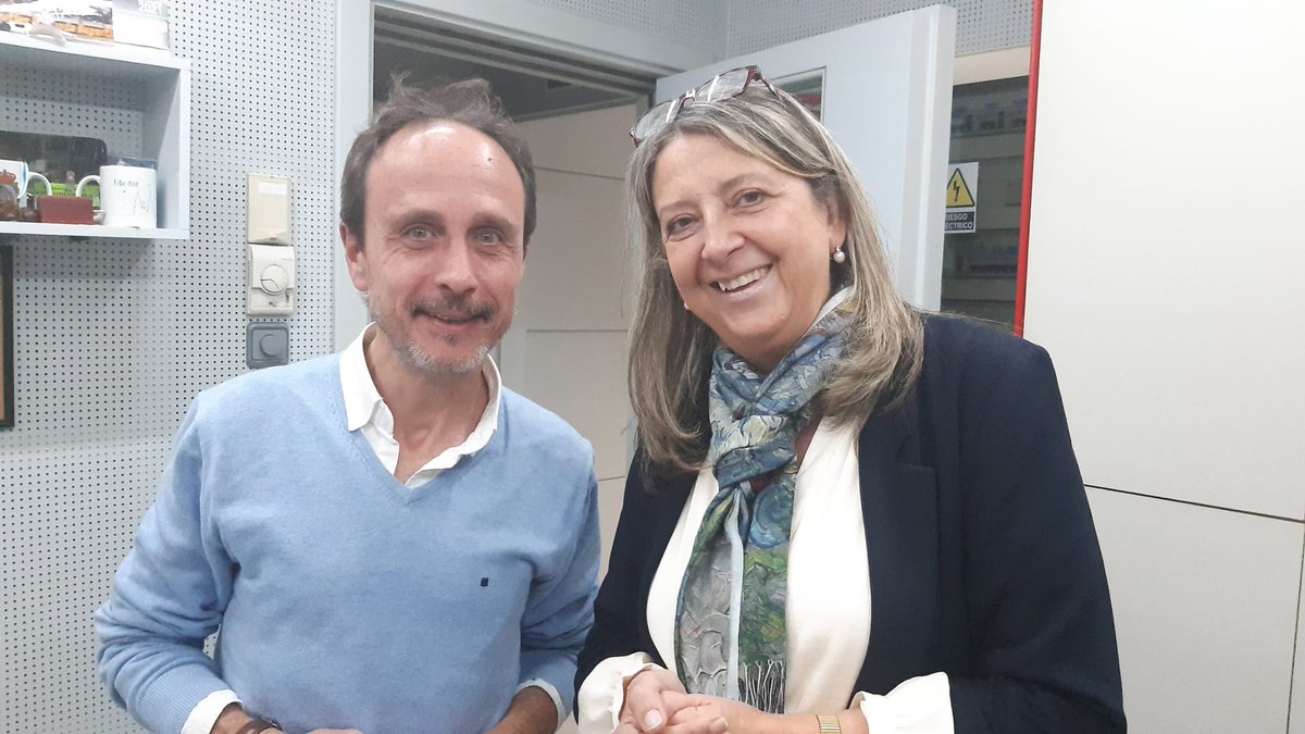 psdegsantiago's tweet photo. 📻A concelleira @Milacastross destacou o impulso das políticas sociais, importantísimas durante a pandemia, o incremento de recursos para o #SAF (Servizo de Atención no Fogar) e a posta en marcha do #SEMUS (O Servizo Municipal de Atención a Emerxencias Sociais) ⬇️ https://t.co/skA42iE7WI
